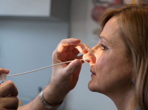 女性の睡眠時無呼吸症候群、見過ごされがちな症状と診断の課題に変化の兆し