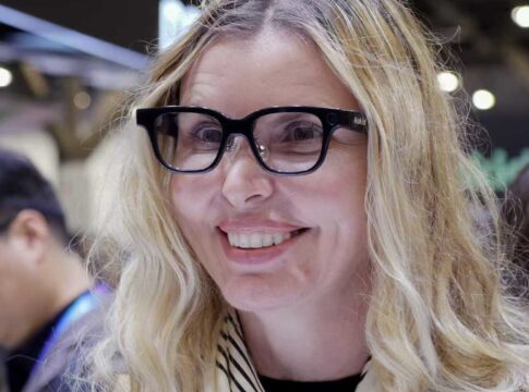 Rokid GlassesがGoogle GeminiとChatGPTに対応！4つのAIモデルを切り替え可能に